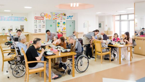 施設のごはん